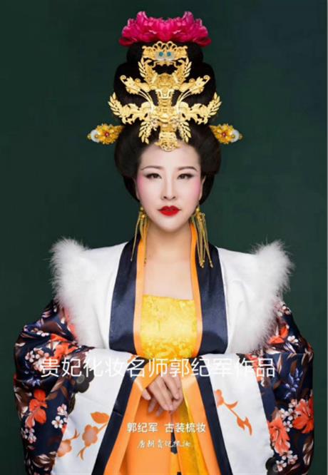唐朝贵妃梳妆
