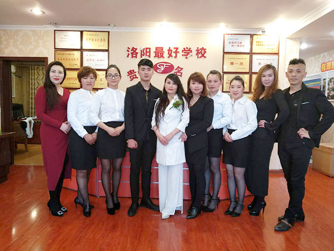 贵妃洛阳化妆培训在行业里的三大优势