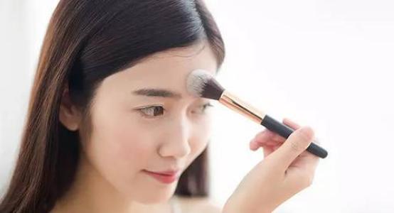 贵妃洛阳化妆学校：新手化妆的常见误区有什么