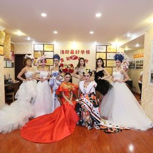 学化妆以后从事哪些职业,前景怎么样